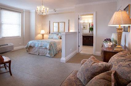 Pontchartrain St. Charles Avenue 4*